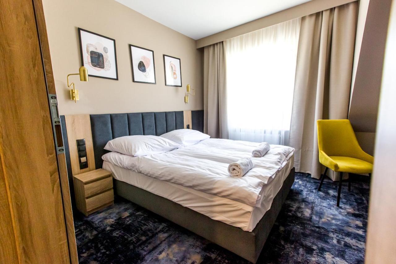 Hotel Zodiak Sucha  外观 照片