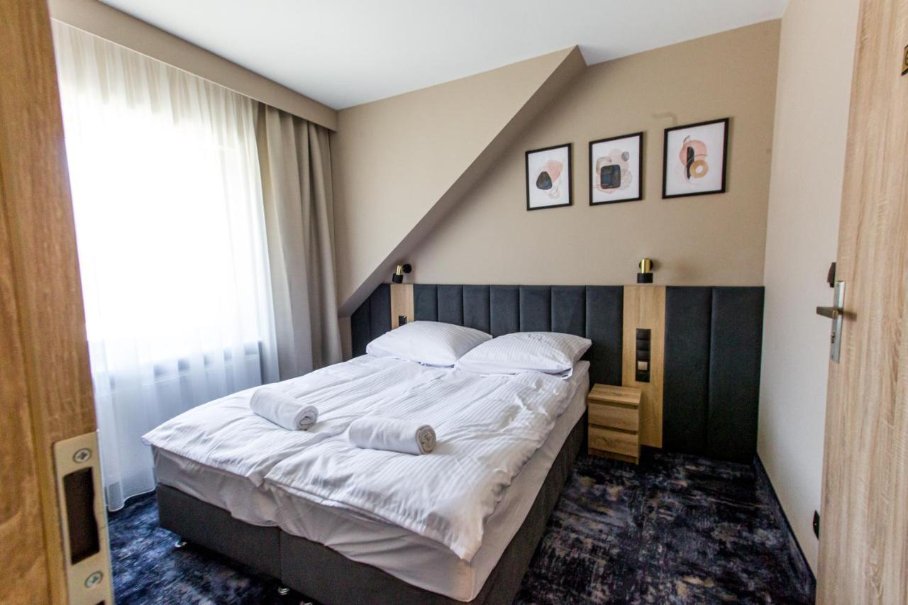 Hotel Zodiak Sucha  外观 照片