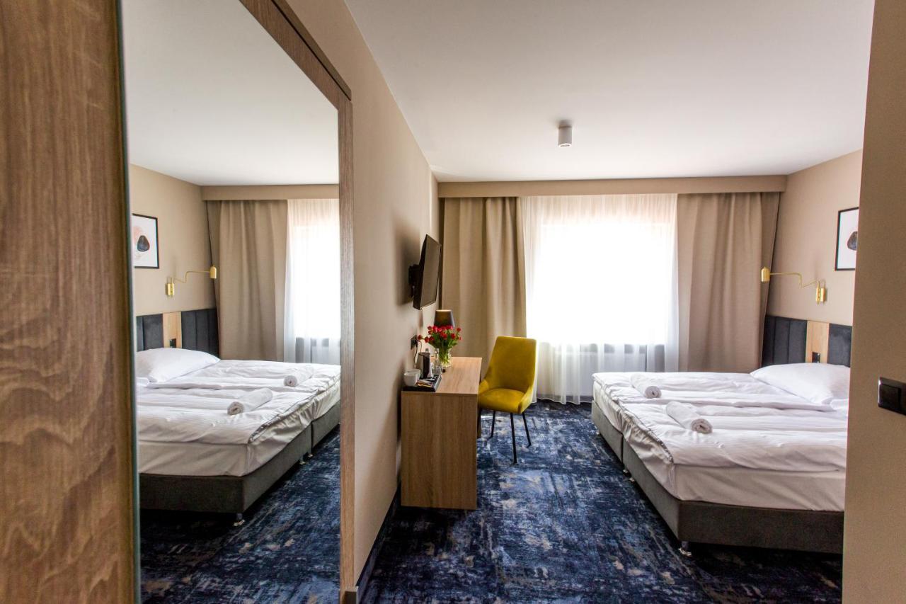 Hotel Zodiak Sucha  外观 照片