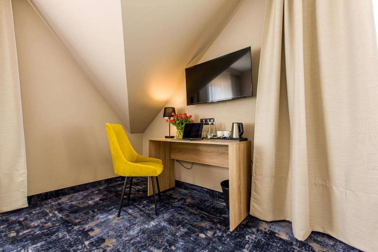 Hotel Zodiak Sucha  外观 照片