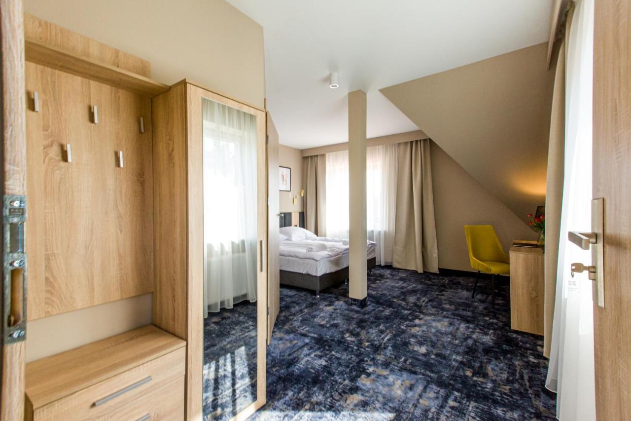 Hotel Zodiak Sucha  外观 照片