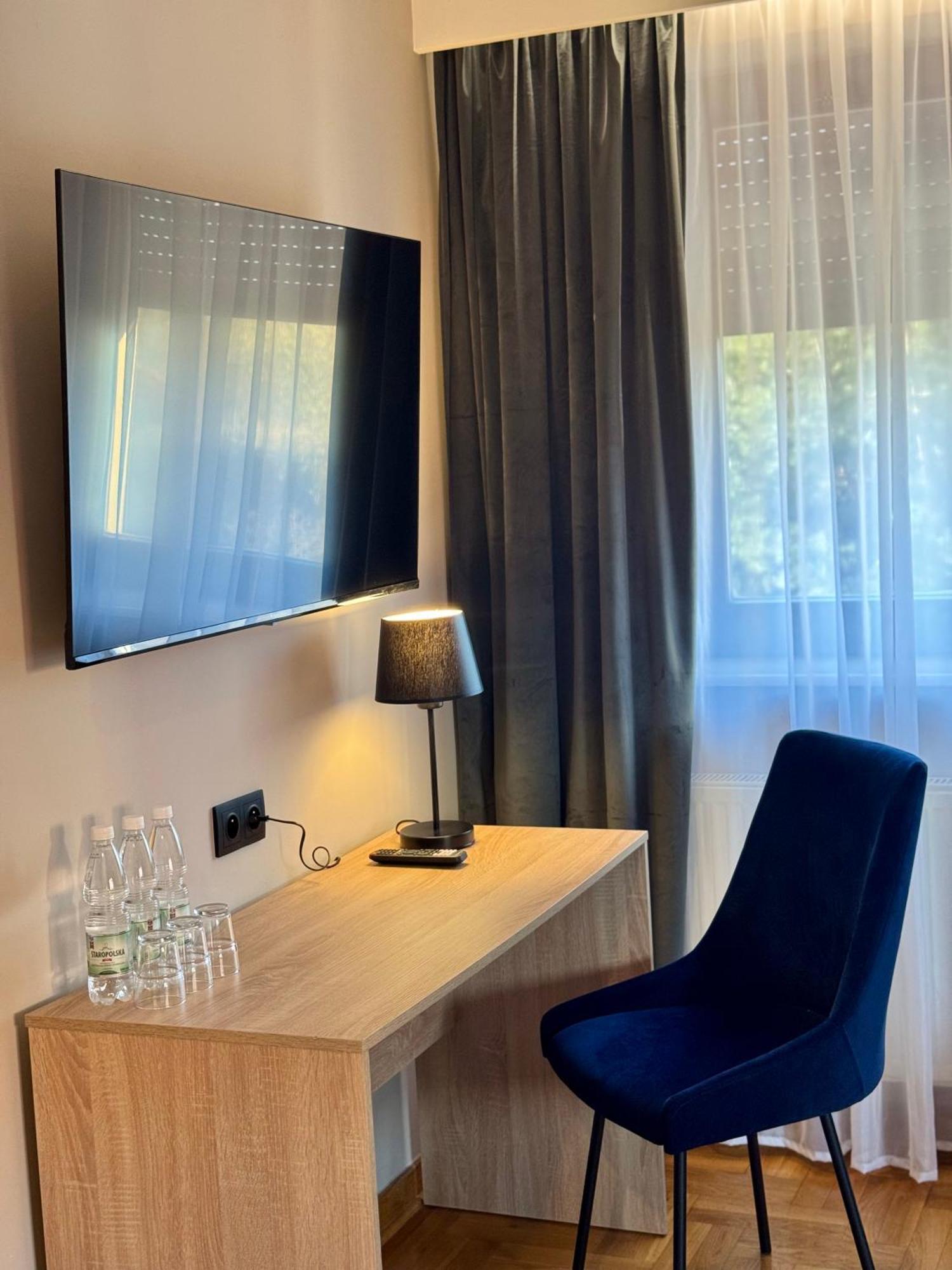 Hotel Zodiak Sucha  外观 照片