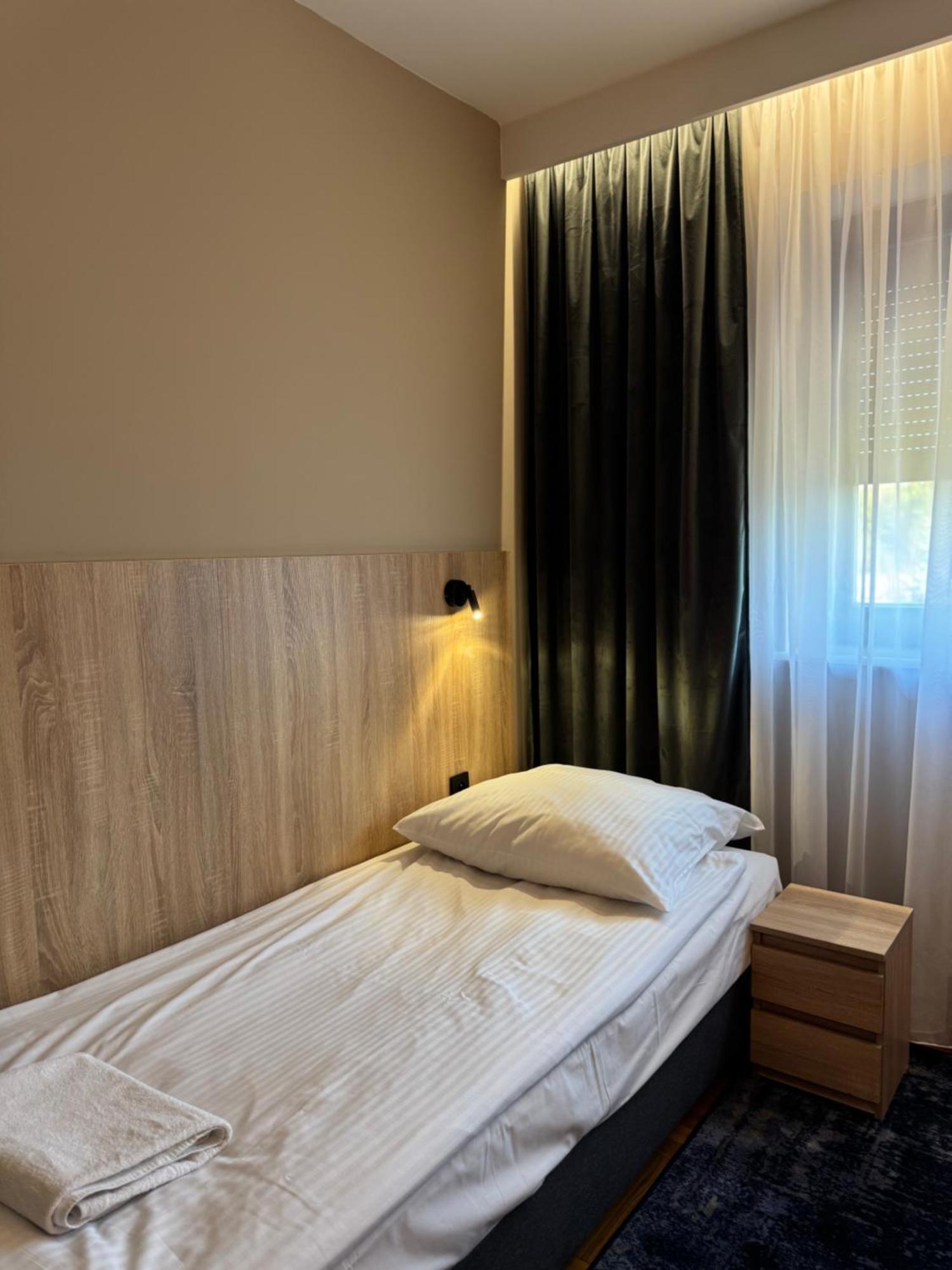 Hotel Zodiak Sucha  外观 照片